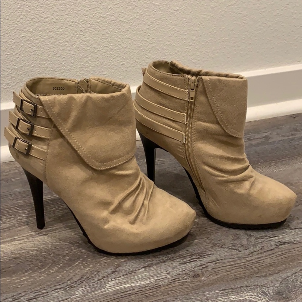 Charlotte Russe Mesa-04 Light Taupe Suede PU shoes